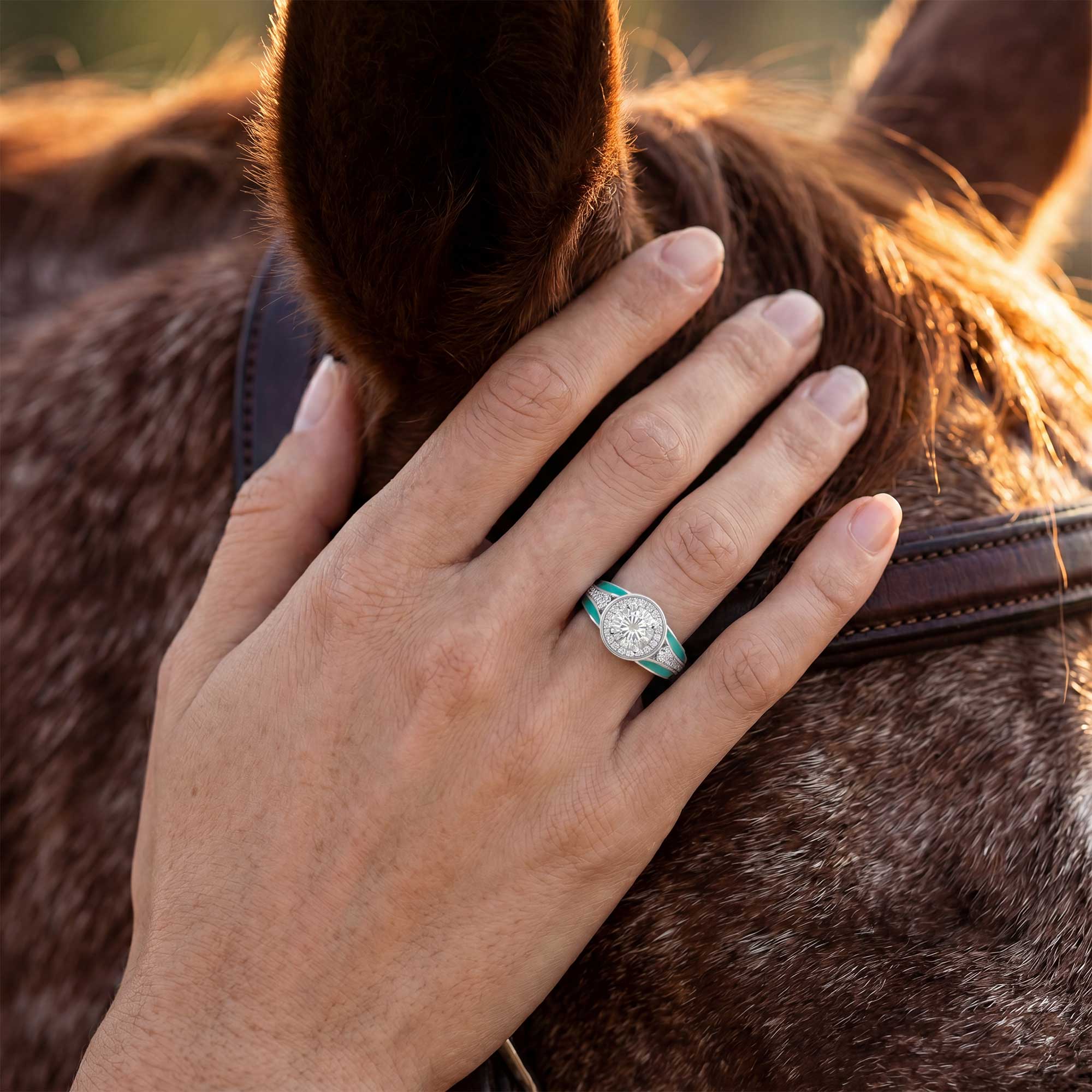 Brave Belt Ring - Moissanite 3