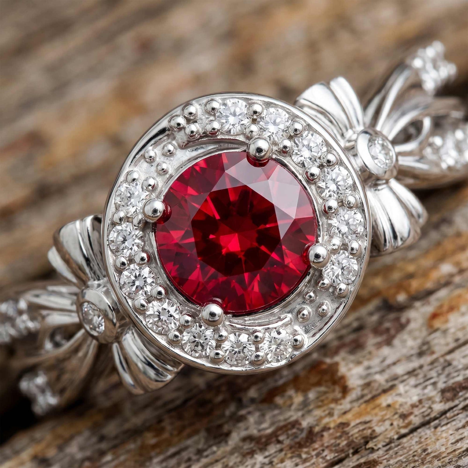 Graceful Bow Entwined Ring - Ruby 4