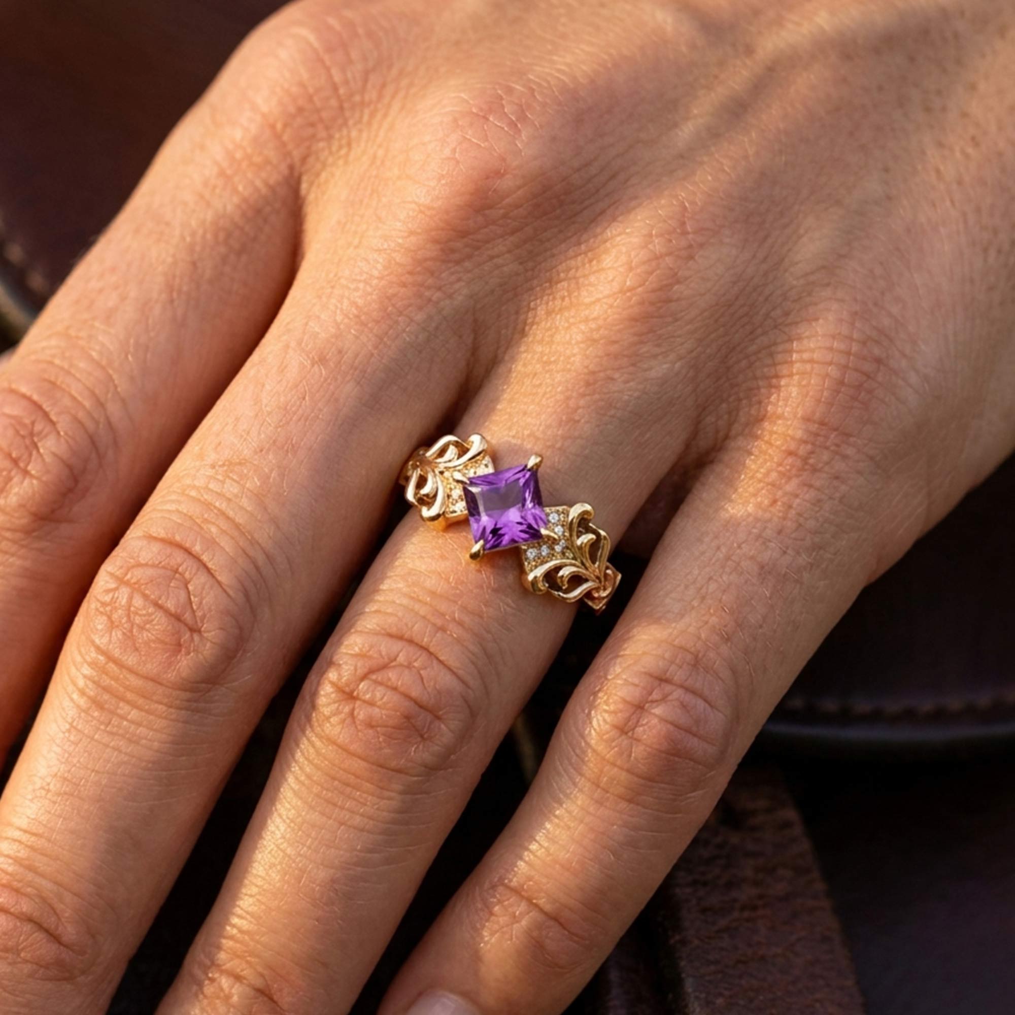 Sunspire Glow Ring - Amethyst 4
